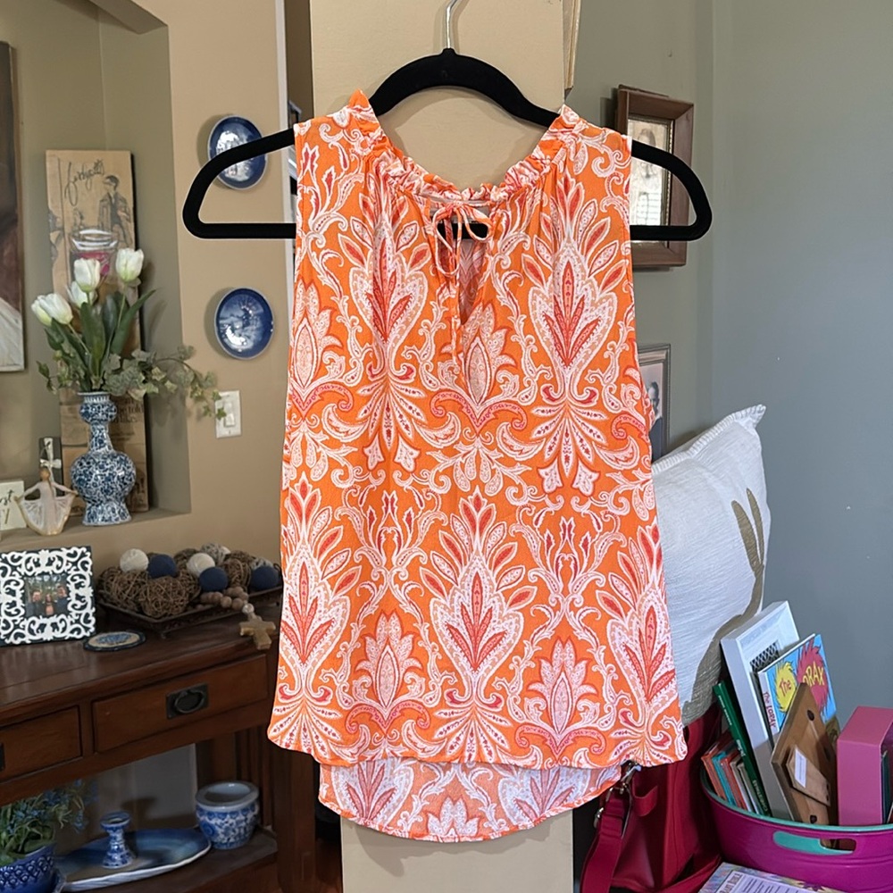 Loft Orange and white print sleeveless blouse